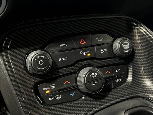 Used 2019 Dodge Challenger R/T RWD image 24