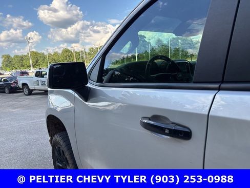 Used 2021 Chevrolet Silverado 1500 RST AWD/4WD image 12