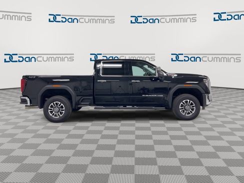 Used 2025 GMC Sierra 2500 SLT AWD/4WD image 9
