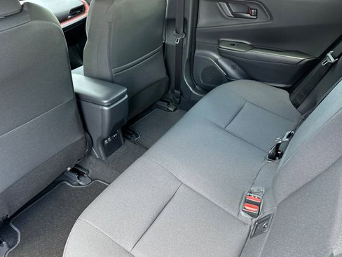 New 2026 Toyota Prius Plug-In Hybrid FWD image 11