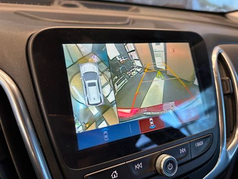 Used 2018 Chevrolet Equinox Premier AWD/4WD image 14