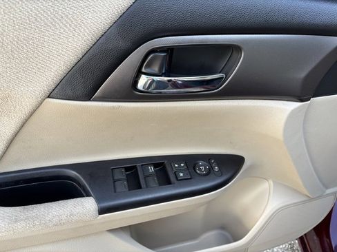 Used 2013 Honda Accord LX image 10