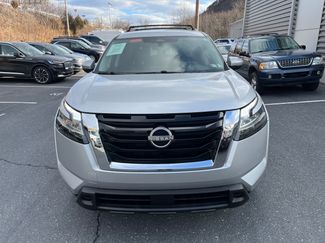 Used 2022 Nissan Pathfinder SV video 2