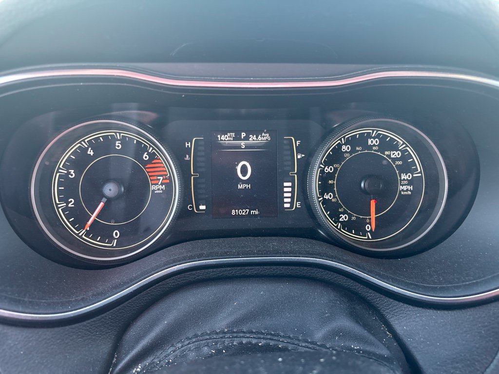 Used 2021 Jeep Cherokee Latitude Plus AWD/4WD image 19
