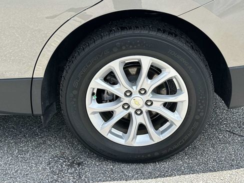 Used 2018 Chevrolet Equinox LT FWD image 12