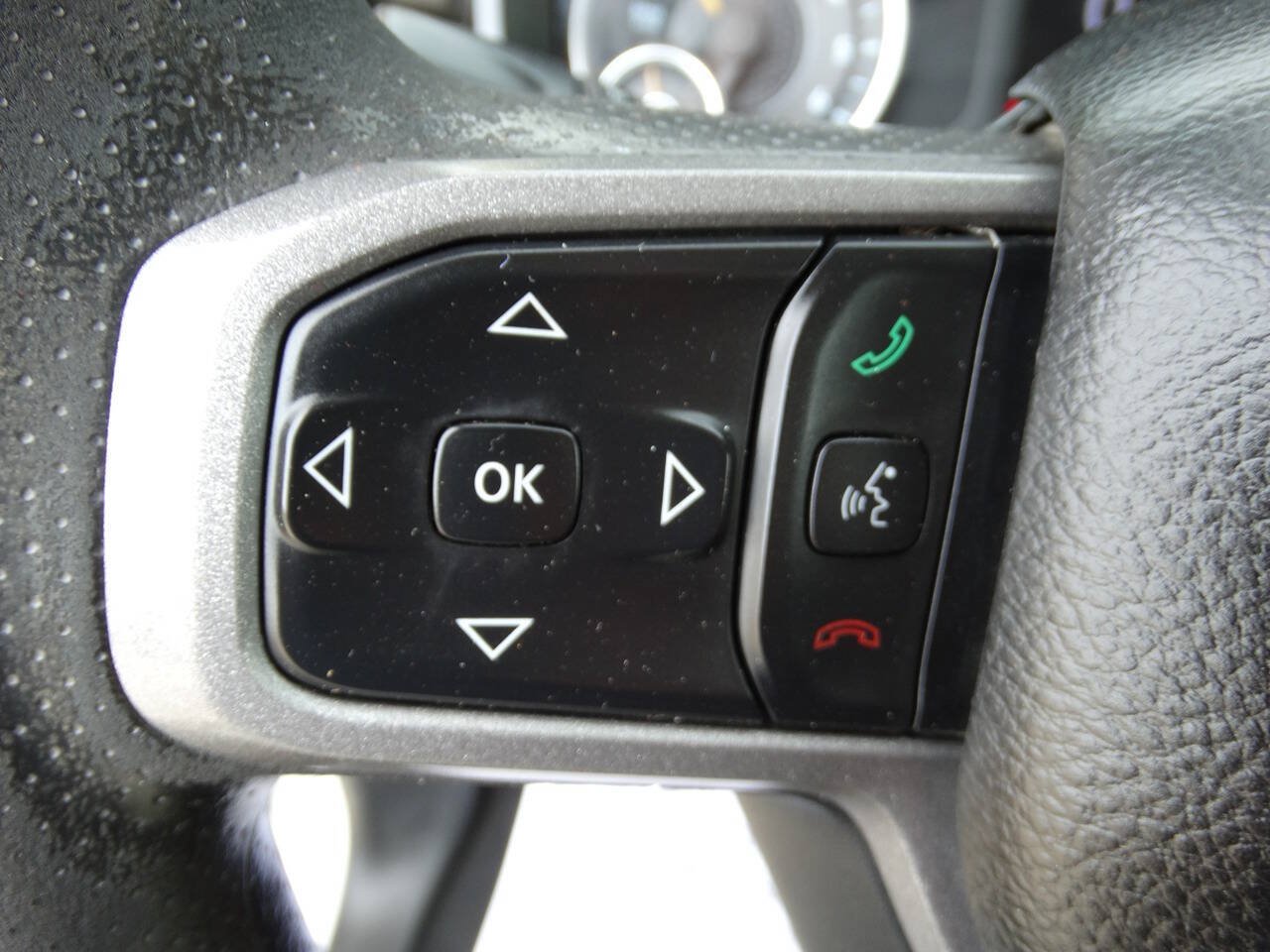 Used 2019 RAM 1500 4x4 Crew Cab Tradesman w/ SXT Appearance Group image 14