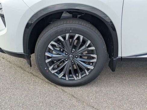 New 2026 Nissan Rogue Platinum w/ Tech Package AWD/4WD image 10