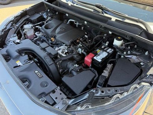 Used 2021 Toyota RAV4 XLE Premium AWD/4WD image 43