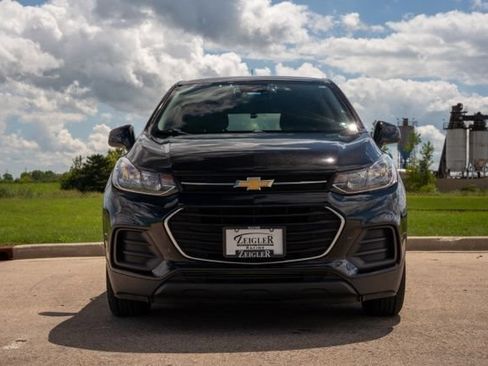 Used 2020 Chevrolet Trax LS w/ Tint and Cruise Package FWD image 2