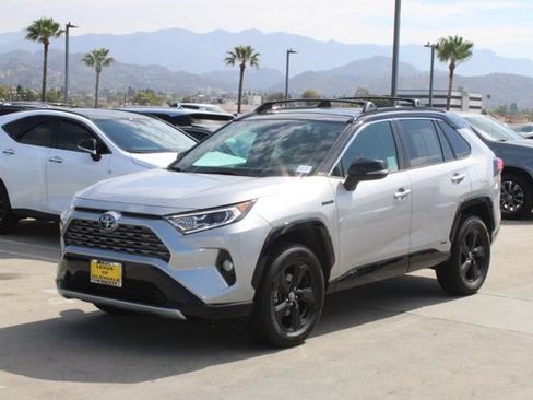 Used 2021 Toyota RAV4 XSE AWD/4WD image 3
