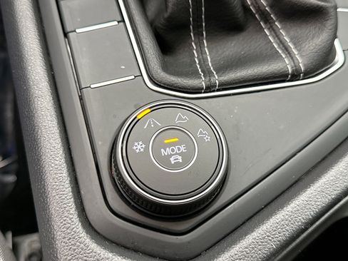 Used 2022 Volkswagen Taos SE w/ Driver Assistance Package image 20