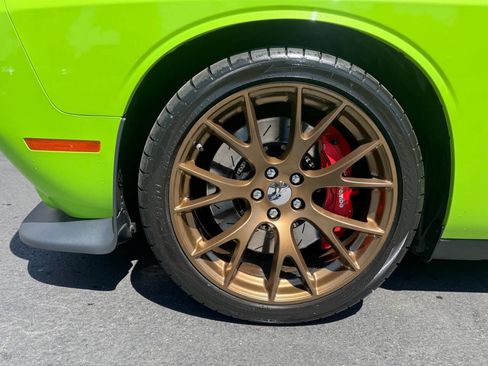 Used 2015 Dodge Challenger SRT w/ Technology Group RWD image 16