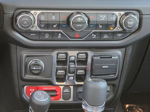 New 2026 Jeep Gladiator Mojave AWD/4WD image 28