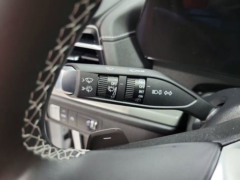 Used 2024 Chevrolet Traverse LT image 36