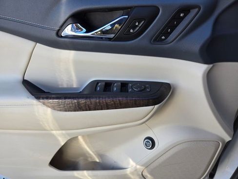 Used 2020 GMC Acadia Denali w/ LPO, Cargo Package image 30