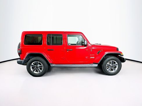 Used 2019 Jeep Wrangler Unlimited Sahara w/ LED Lighting Group image 10