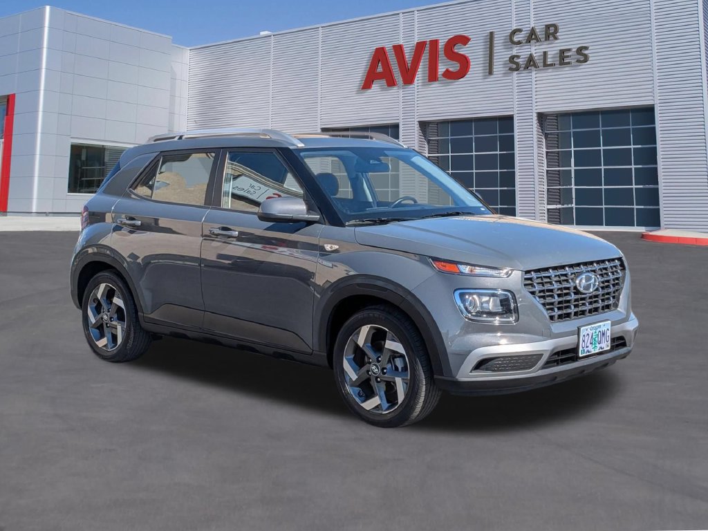 Used 2025 Hyundai Venue SEL FWD image 3