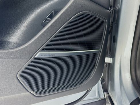 Used 2023 Audi Q8 Prestige image 17