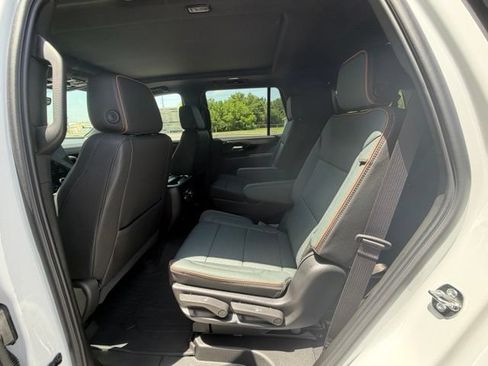 New 2026 GMC Yukon AT4 w/ AT4 Premium Package AWD/4WD image 17