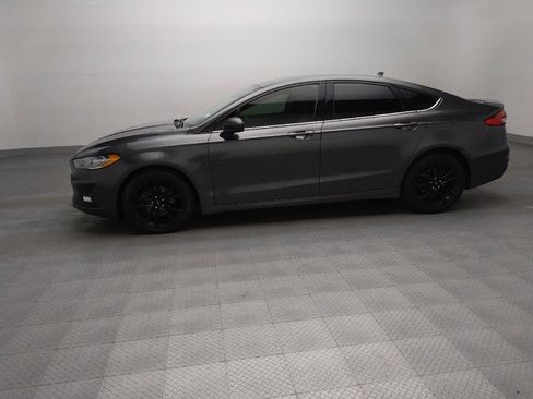 Used 2019 Ford Fusion SE w/ Equipment Group 151A FWD image 2