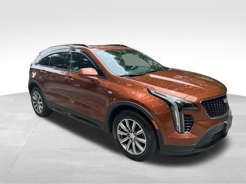 Used 2019 Cadillac XT4 Sport w/ Cold Weather Package AWD/4WD image 8