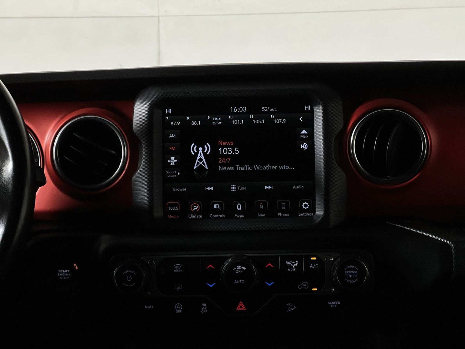 Used 2021 Jeep Wrangler Unlimited Rubicon AWD/4WD image 18
