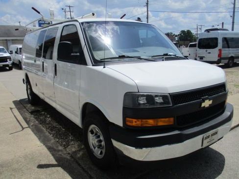 Used 2021 Chevrolet Express 2500 Extended w/ Driver Convenience Package RWD image 3