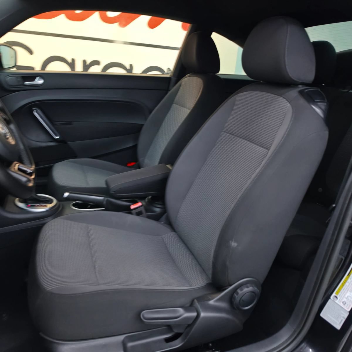 Used 2017 Volkswagen Beetle 1.8T S FWD image 18