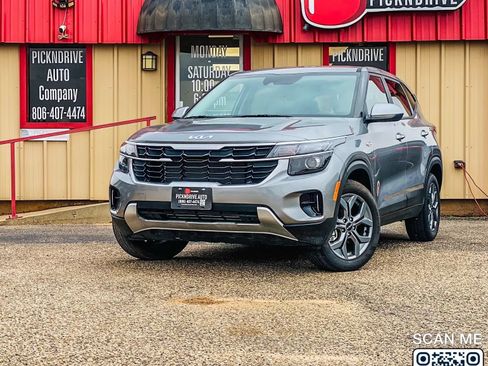 Used 2026 Kia Seltos LX AWD/4WD image 2