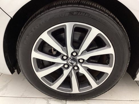 Used 2017 Lincoln Continental Premiere image 48