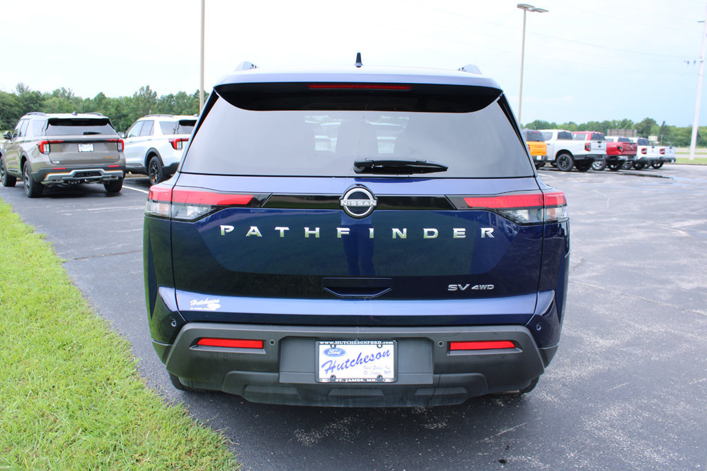 Used 2022 Nissan Pathfinder SV AWD/4WD image 8