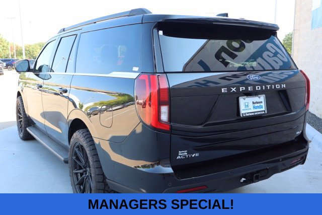 Used 2025 Ford Expedition Max Active AWD/4WD image 8