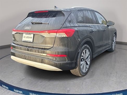 Used 2023 Audi Q4 e-tron Premium Plus image 5