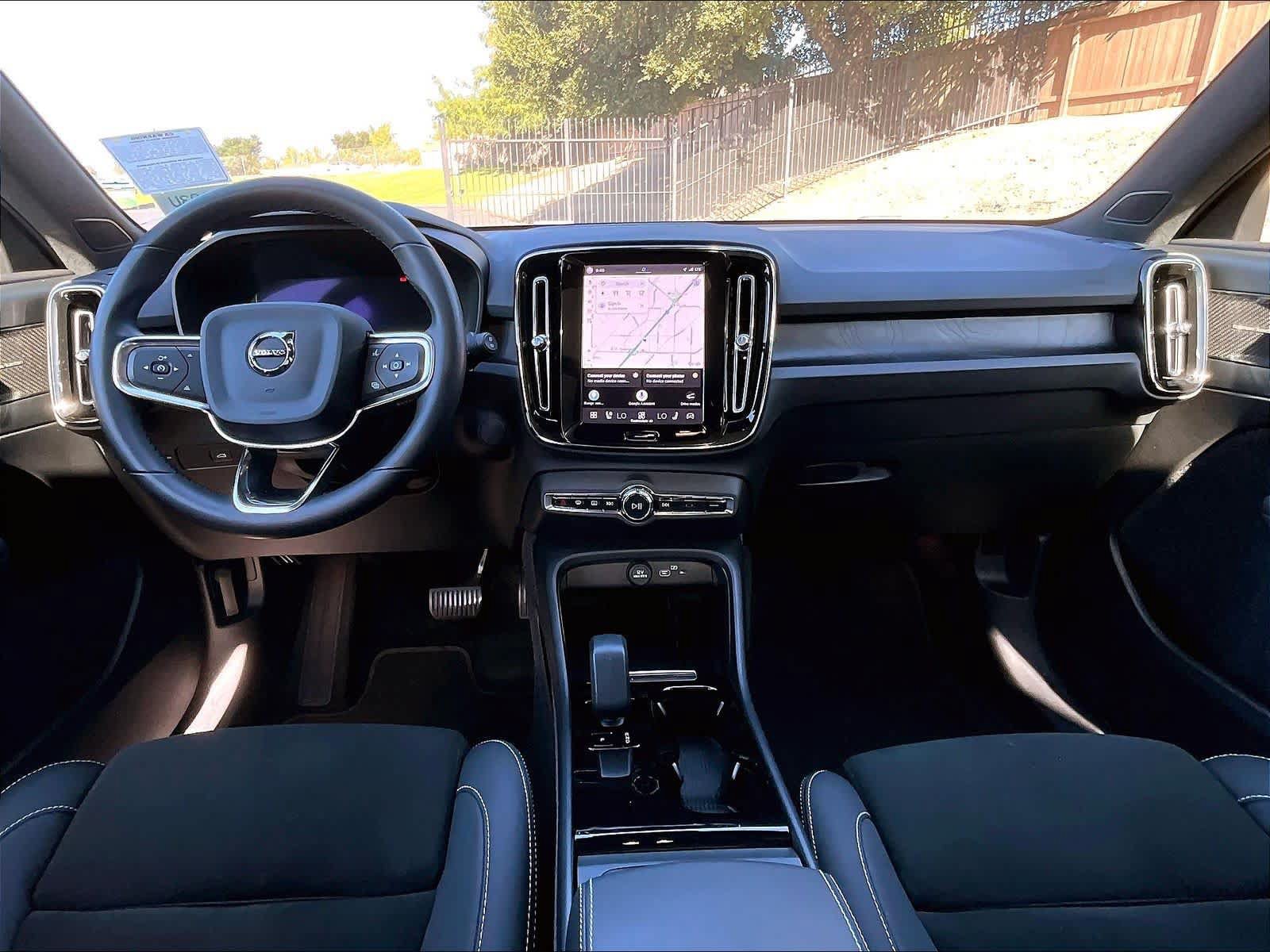 Used 2023 Volvo XC40 Recharge Ultimate AWD/4WD image 18