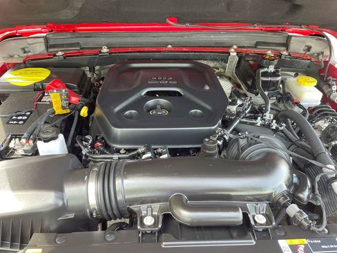 Used 2024 Jeep Wrangler Unlimited Rubicon w/ Convenience Group image 75