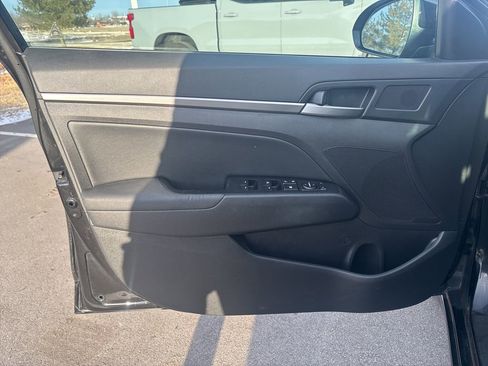 Used 2018 Hyundai Elantra Limited image 14