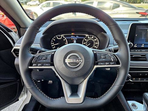 New 2025 Nissan Altima 2.5 SR image 25