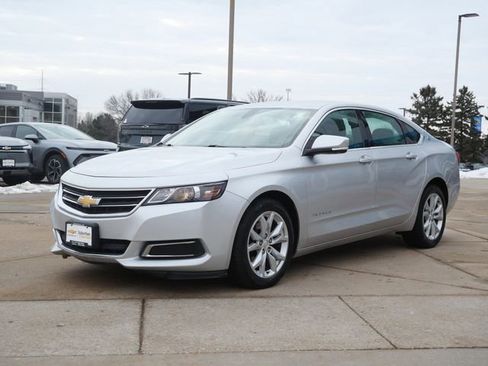 Used 2017 Chevrolet Impala LT image 3