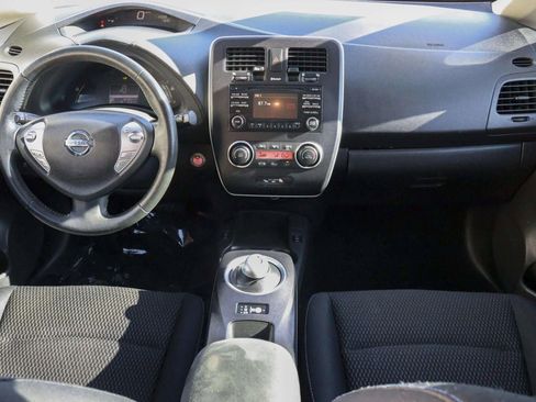 Used 2015 Nissan Leaf S image 18