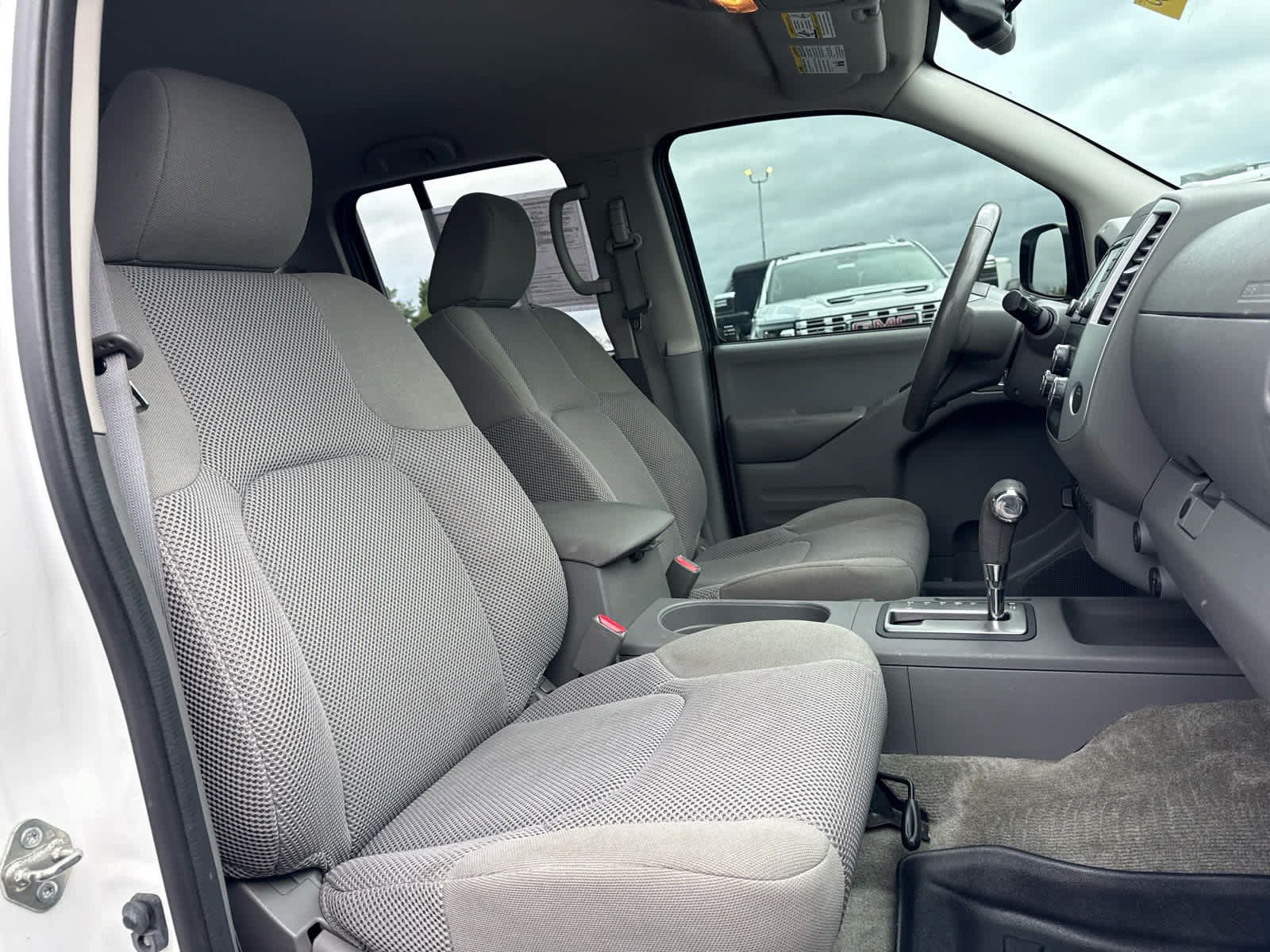 Used 2018 Nissan Frontier SV w/ Value Truck Package AWD/4WD image 23