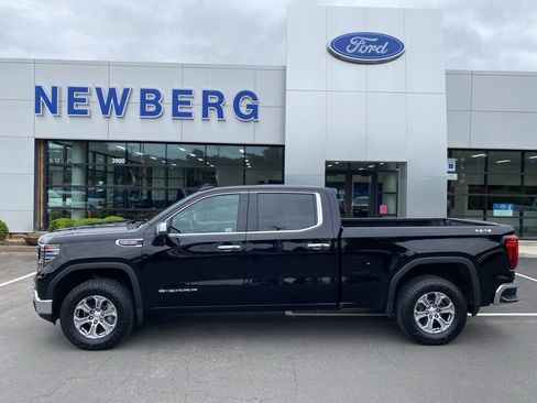 Used 2023 GMC Sierra 1500 SLT image 4