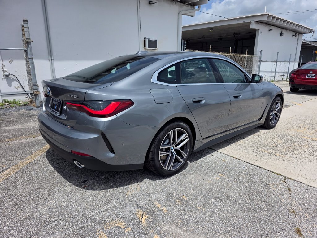 New 2026 BMW 430i w/ Parking Assistance Package RWD image 4