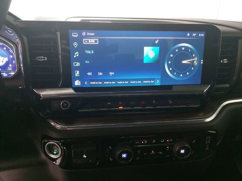 Used 2024 Chevrolet Silverado 1500 RST w/ Z71 Off-Road Package image 19