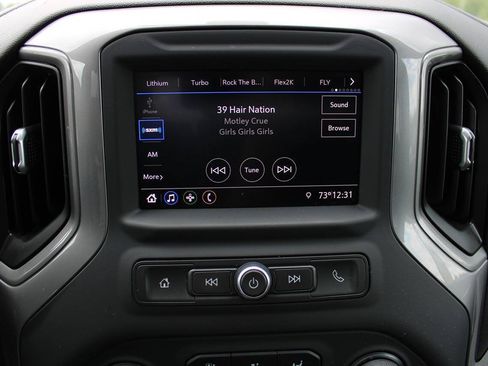 Used 2021 Chevrolet Silverado 2500 Custom w/ Custom Value Package AWD/4WD image 27