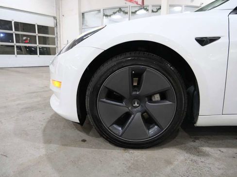 Used 2023 Tesla Model 3 Standard Range RWD image 5