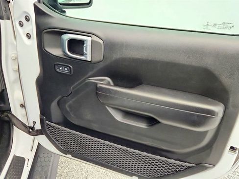 Used 2019 Jeep Wrangler Unlimited Sport image 24