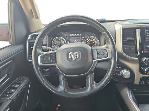 Used 2019 RAM 1500 Laramie AWD/4WD image 18