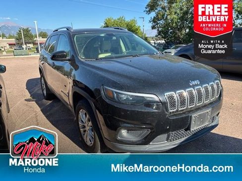 Used 2019 Jeep Cherokee Latitude w/ Popular Appearance Group AWD/4WD image 1