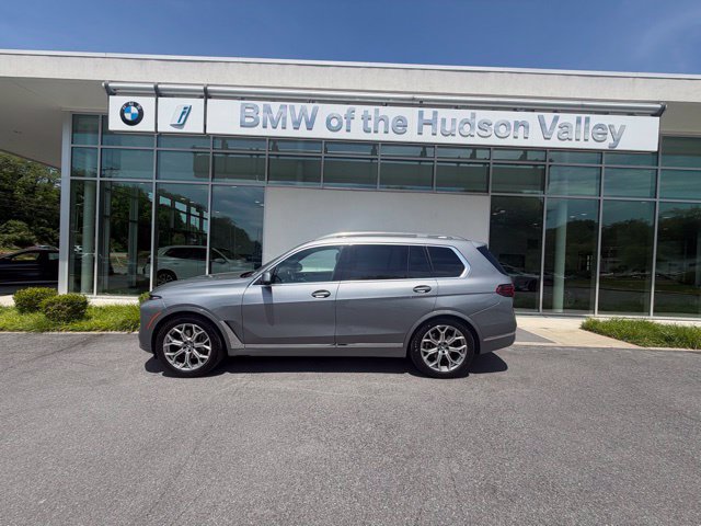 Used 2026 BMW X7 xDrive40i AWD/4WD image 1
