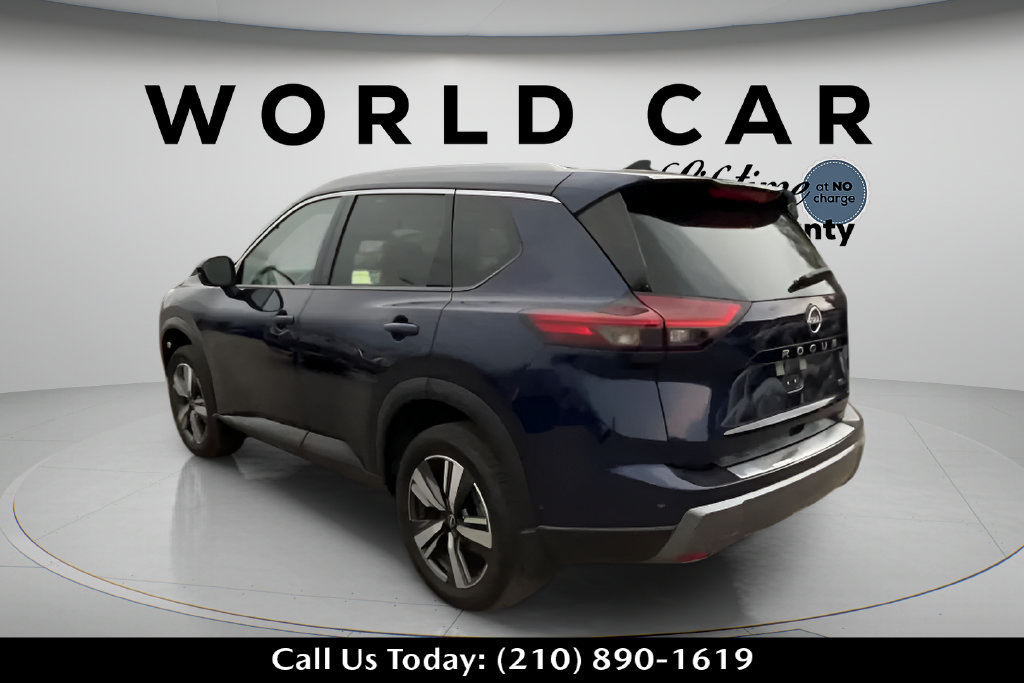 Used 2024 Nissan Rogue SL w/ SL Premium Package FWD image 9